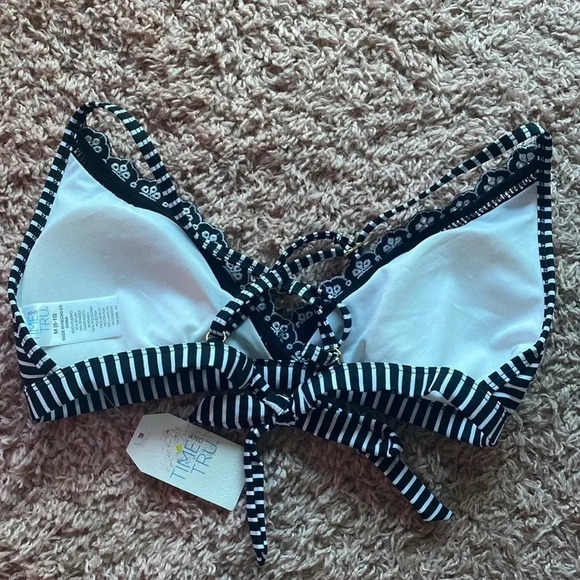 Striped Time and Tru Bikini Top - Picture 2 of 3